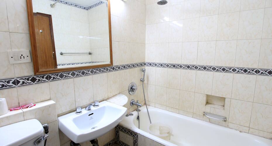 Hotel Rajdoot, New Delhi 3